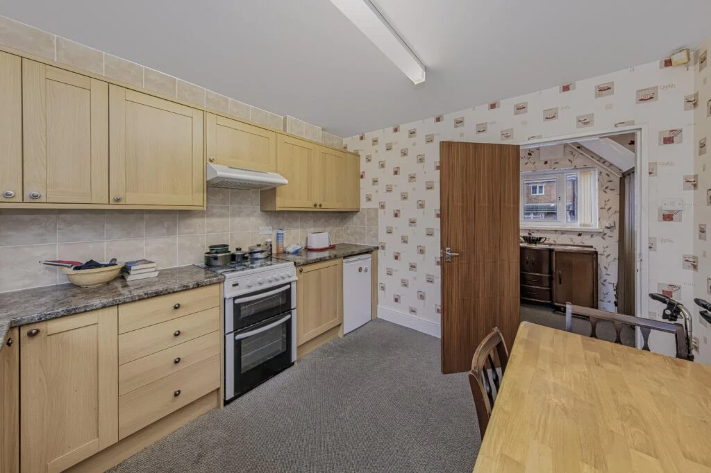 Lodge Road, Stoke-On-Trent, ST4 3 - image 7