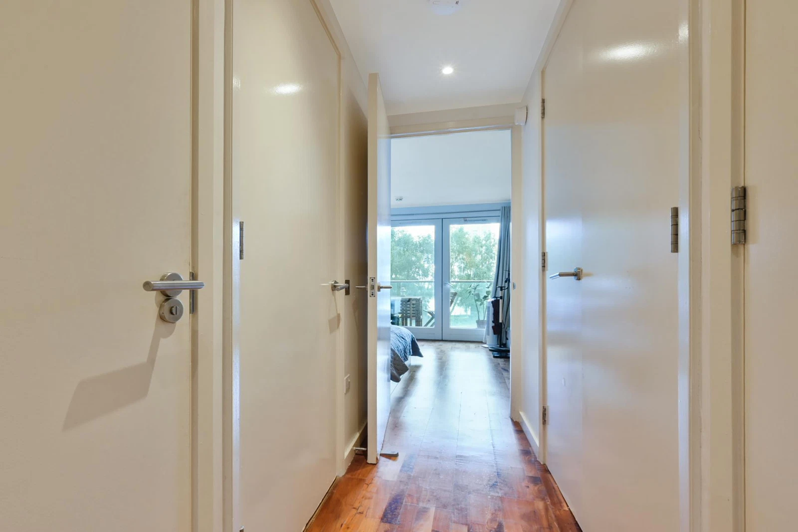 New Providence Wharf, 1 Fairmont Avenue, E14 - image 3