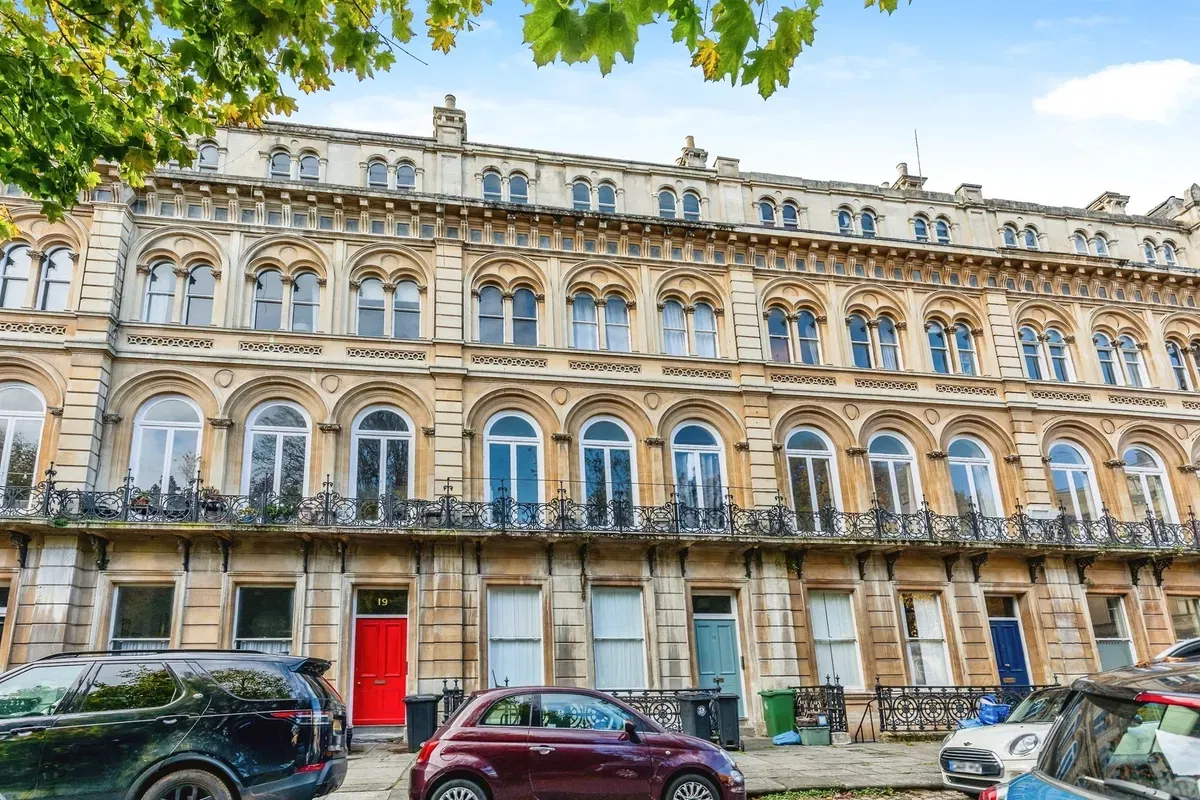 Victoria Square, Clifton, Bristol - image 1