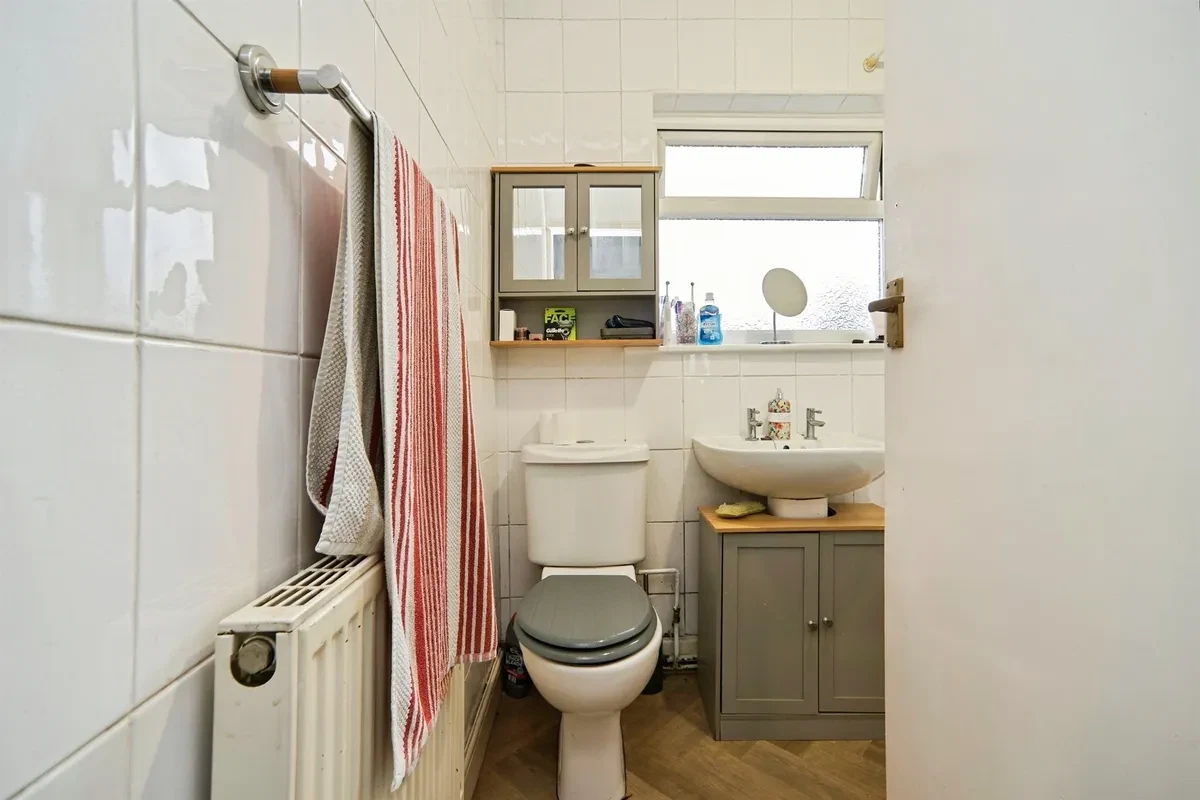 Salmon Crescent, Horsforth, Leeds - image 12