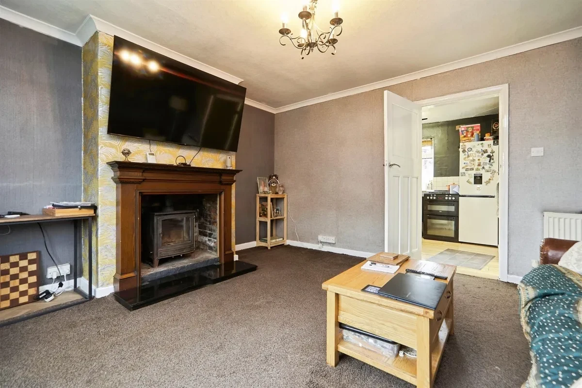 Salmon Crescent, Horsforth, Leeds - image 5