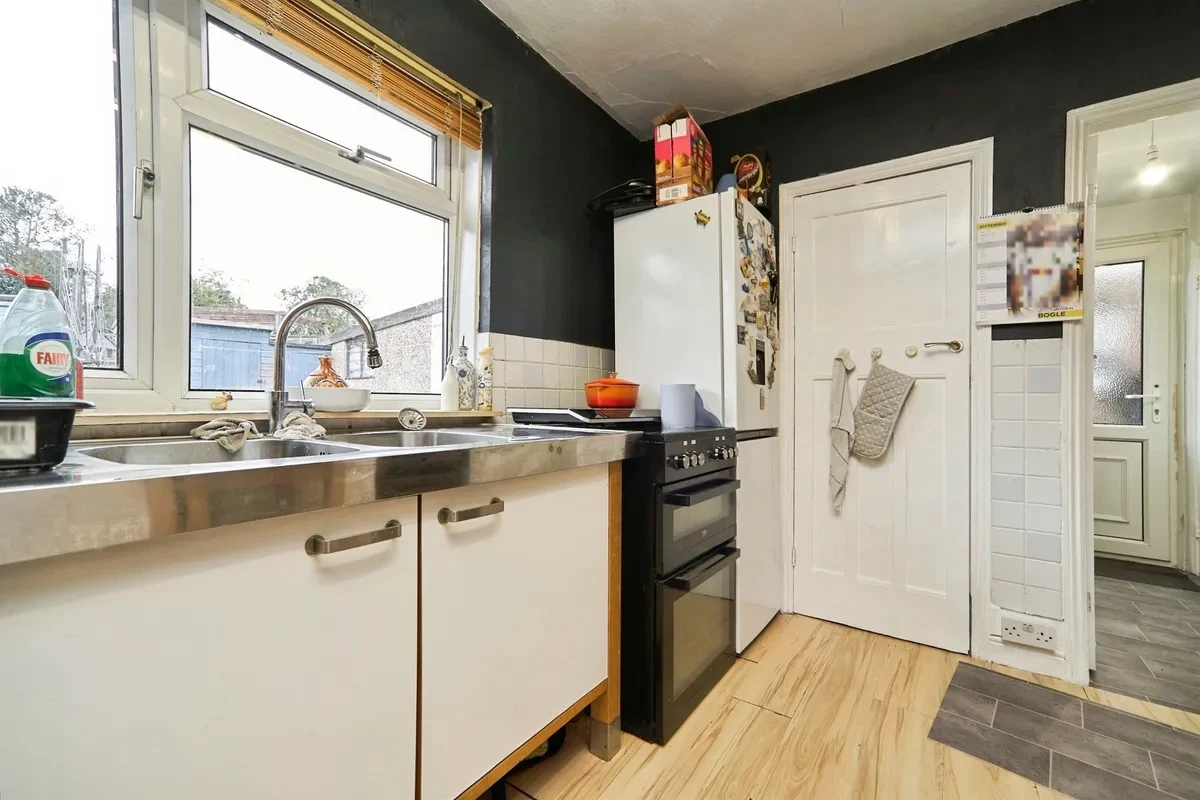 Salmon Crescent, Horsforth, Leeds - image 6