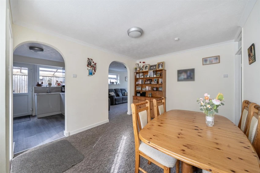 Tower Close, Emmer Green, Reading - image 10