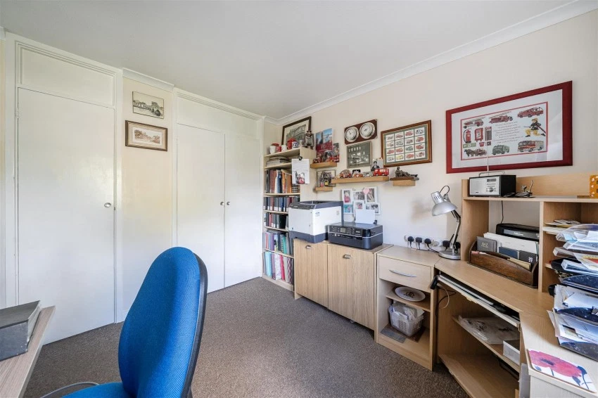 Tower Close, Emmer Green, Reading - image 11