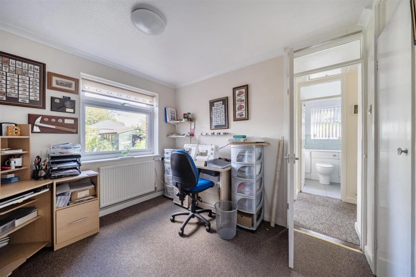 Tower Close, Emmer Green, Reading - image 12