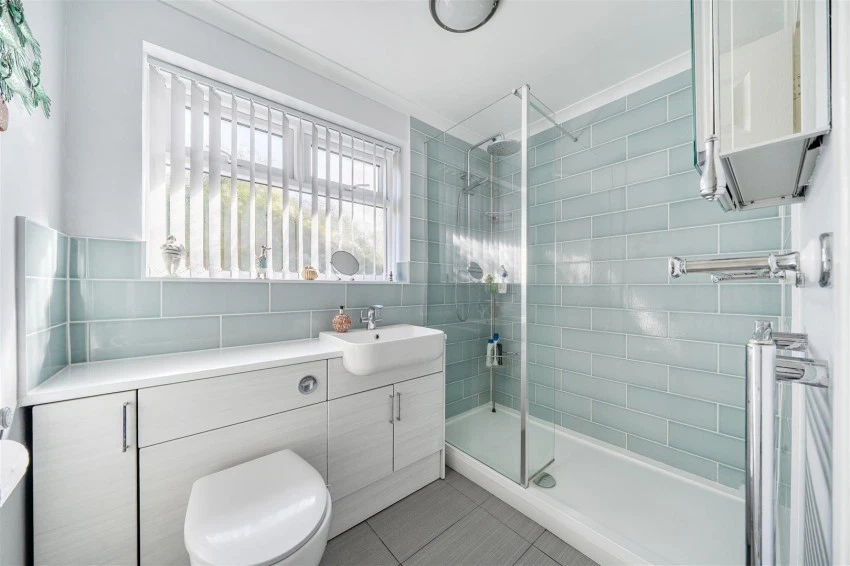 Tower Close, Emmer Green, Reading - image 15