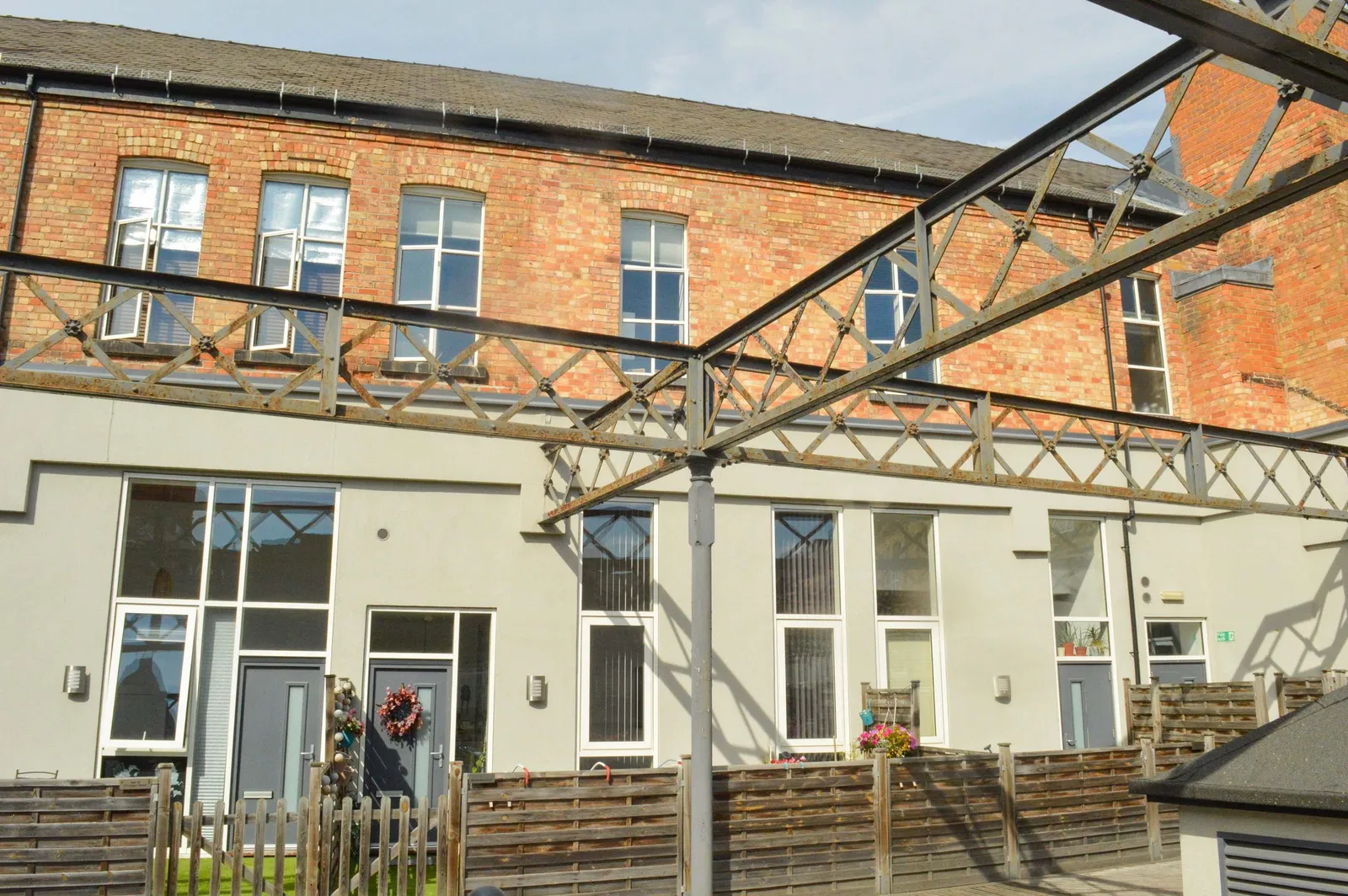Wheatsheaf Court, Knighton Fields, Leicester - image 2