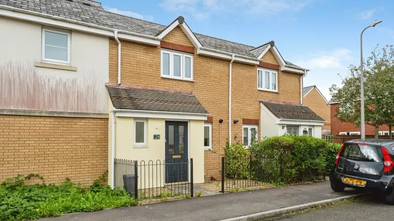 Six Mills Avenue, Gorseinon, Swansea, SA4