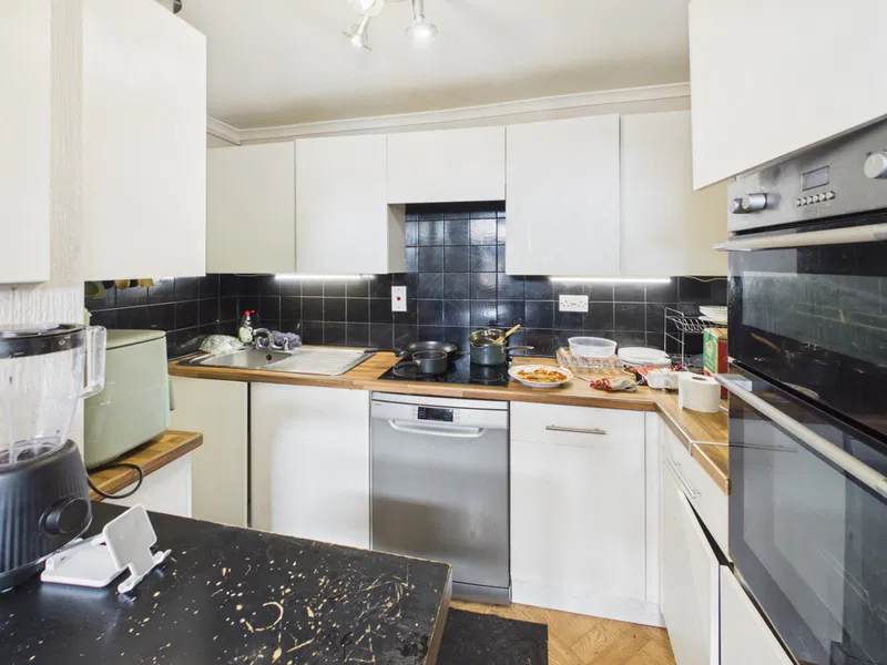 Carlton House, 307-311 Anlaby Road, Hull, HU3 2SB - image 3