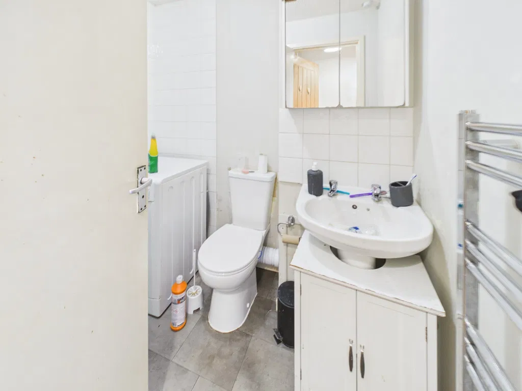 Carlton House, 307-311 Anlaby Road, Hull, HU3 2SB - image 5