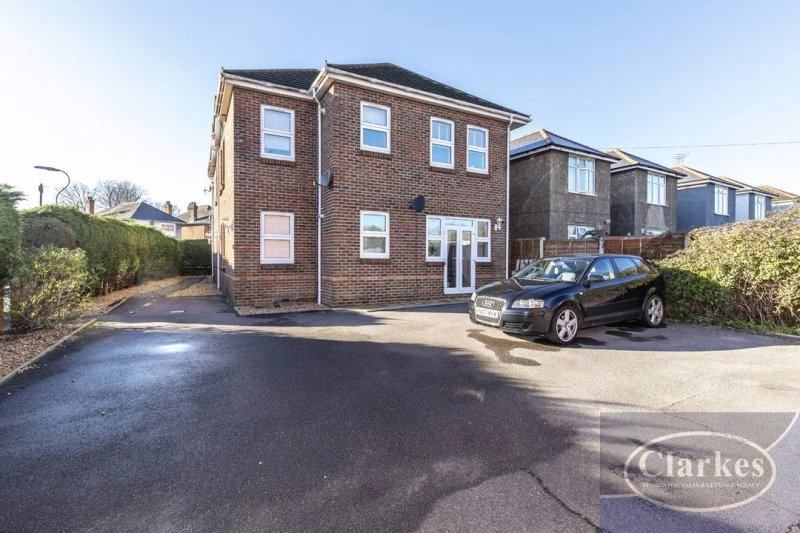 Oakwood House, 152, Malvern Road, Bournemouth, BH9 3DD - image 2