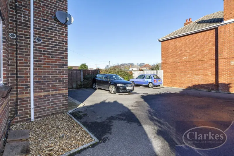 Oakwood House, 152, Malvern Road, Bournemouth, BH9 3DD - image 3