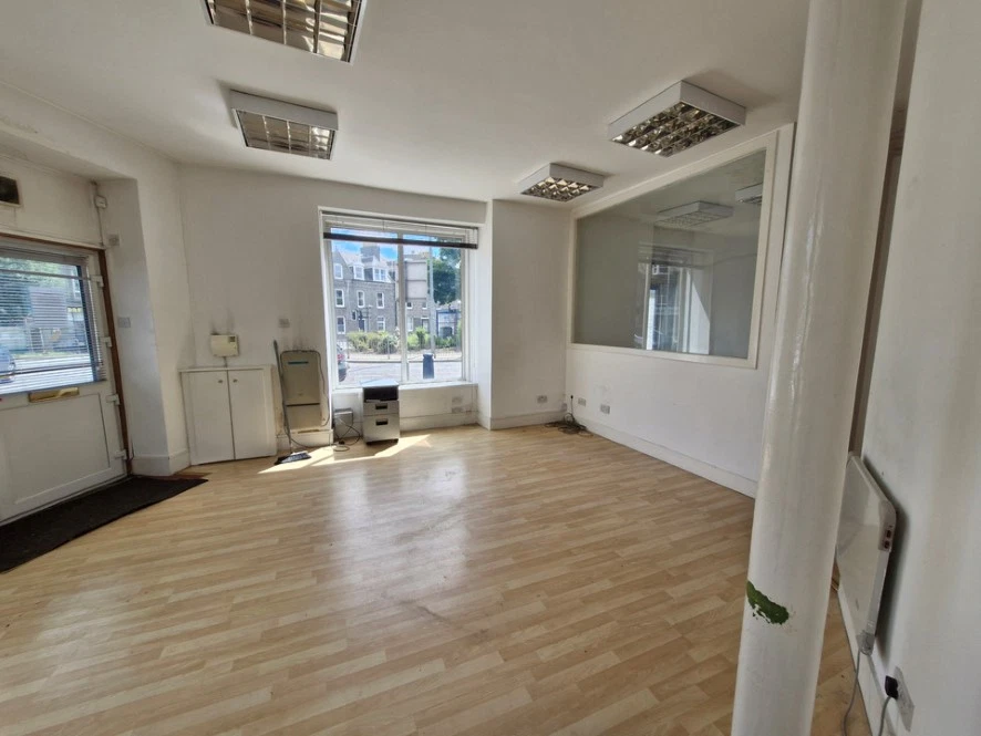 1 Holburn Road, Aberdeen, Aberdeen City AB10 6EY - image 2