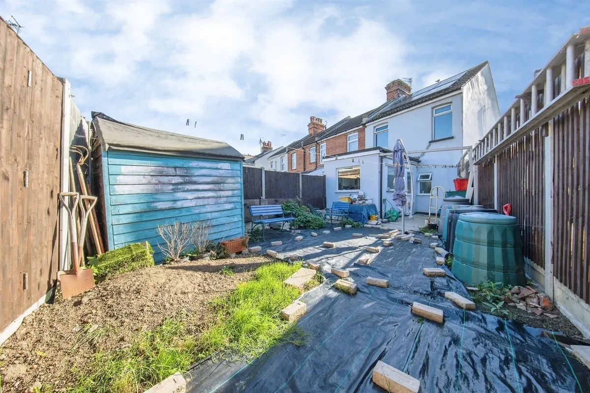 Warwick Road, Clacton-On-Sea - image 13