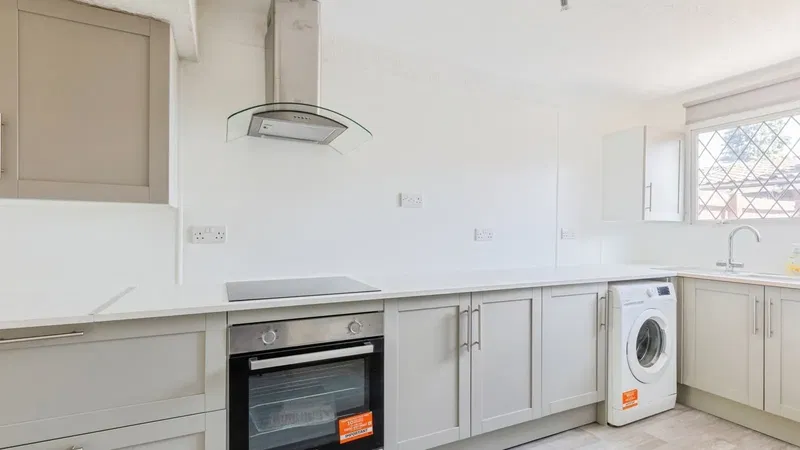 Mossdale Close, Radford, Coventry, CV6 - image 3
