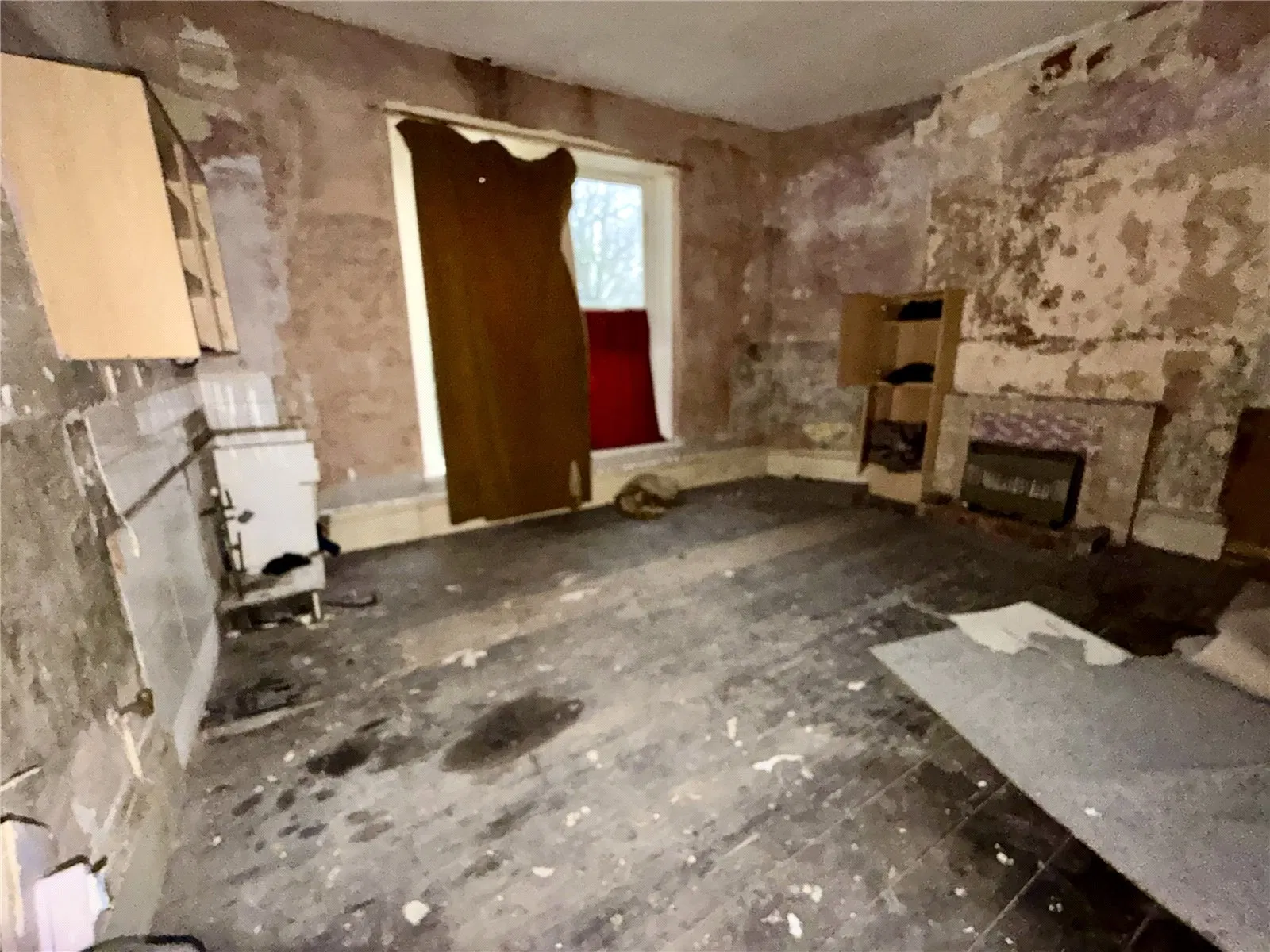 2a Apsley Crescent, Bradford, BD8 7EY - image 2