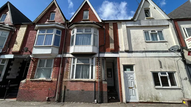 125, North Road, South Glamorgan, CF14 3AD