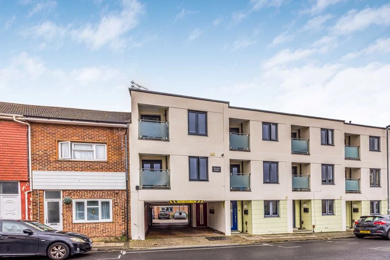 Granada Road, Southsea - image 1