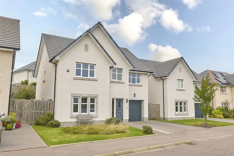 16 West Craigbank Way, Cults, Aberdeen, AB15 9EF