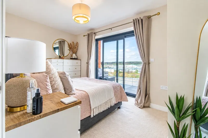 Kingman Way, Newbury, Berkshire, RG14 - image 3