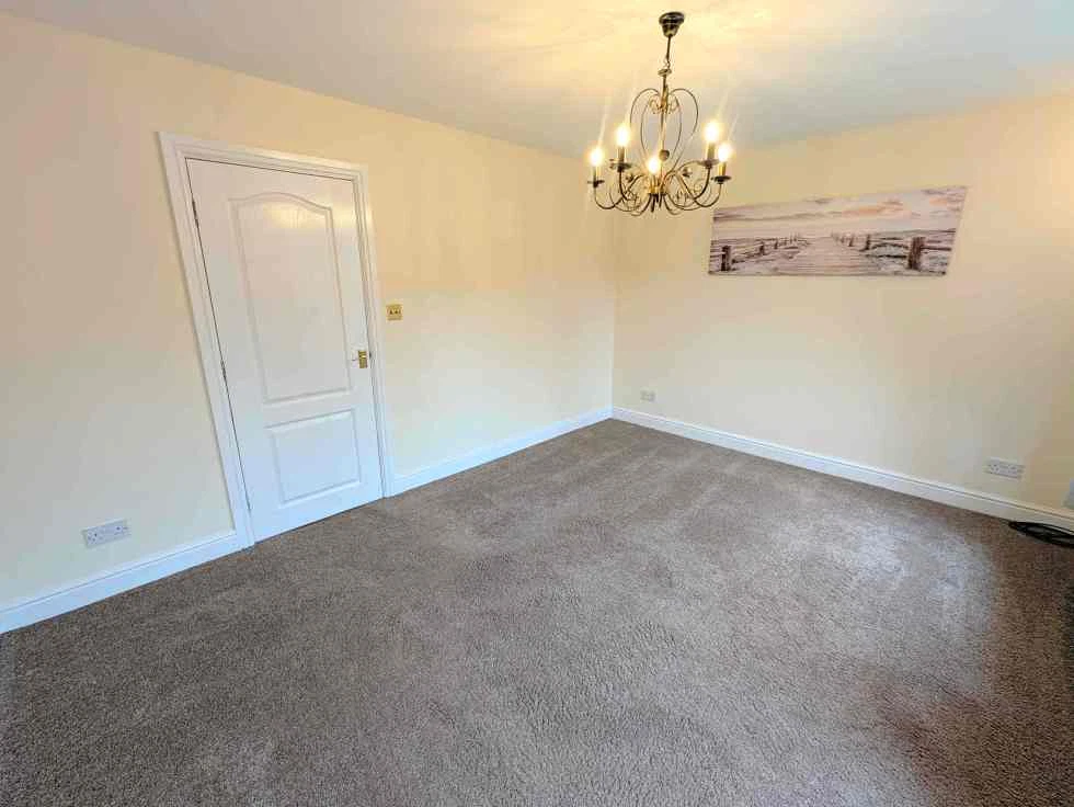 3 Earl Terrace, Halifax, HX3 5PU - image 6