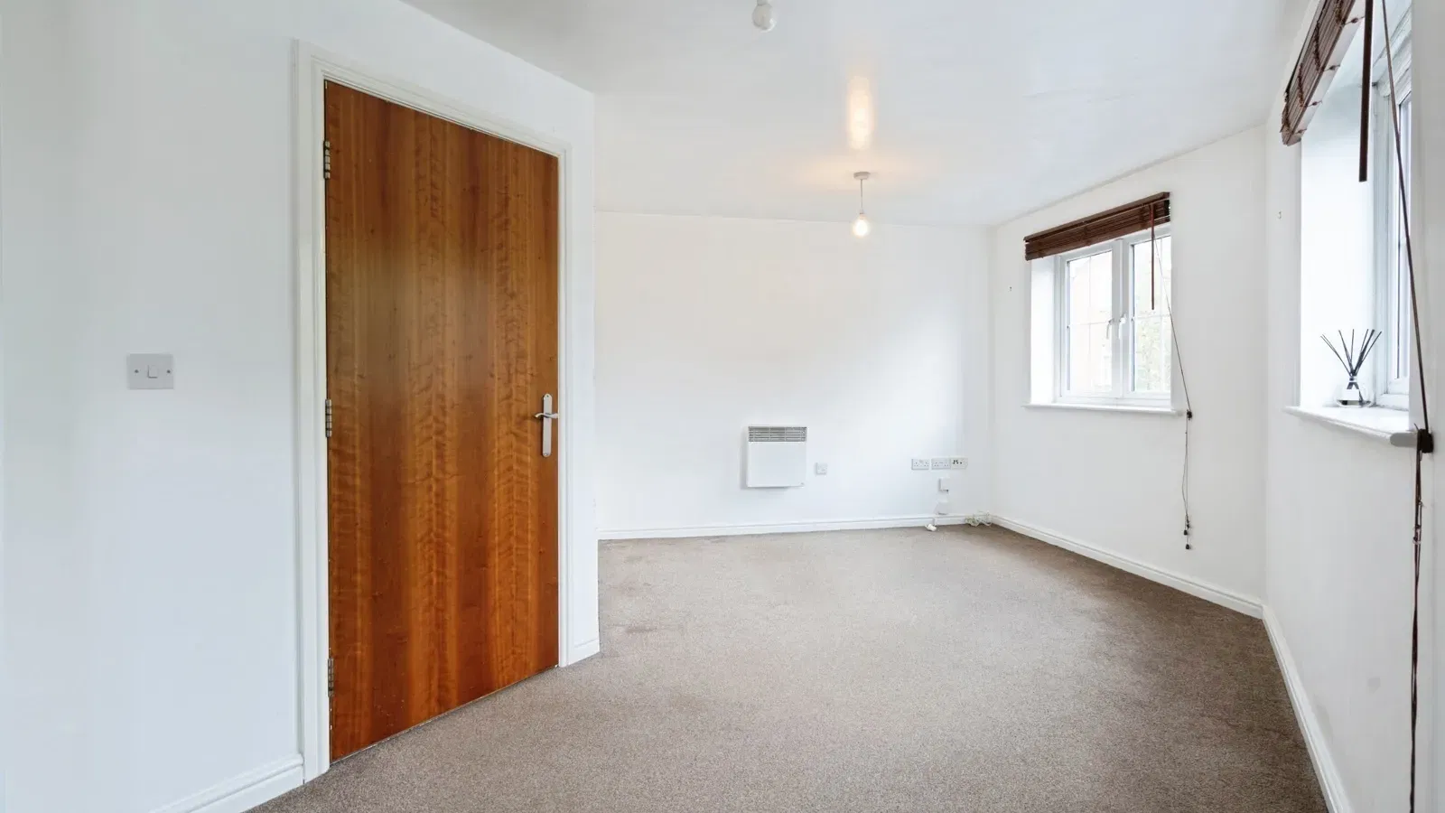 Six Mills Avenue, Gorseinon, Swansea, SA4 - image 5