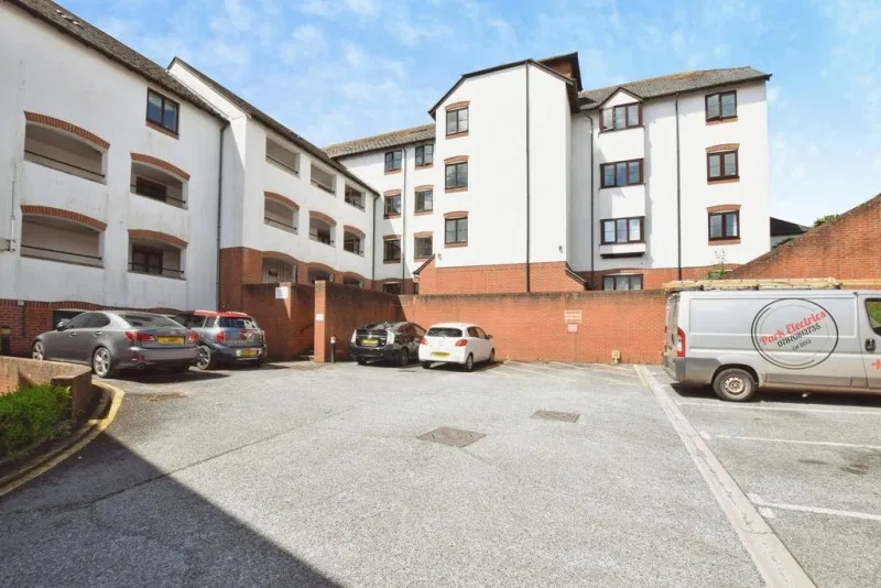 Church Street, Heavitree, Exeter, Devon, EX2 5EJ - image 1