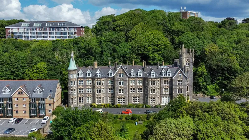 Langland Bay Manor Langland Bay Road, Langland, Swansea, SA3