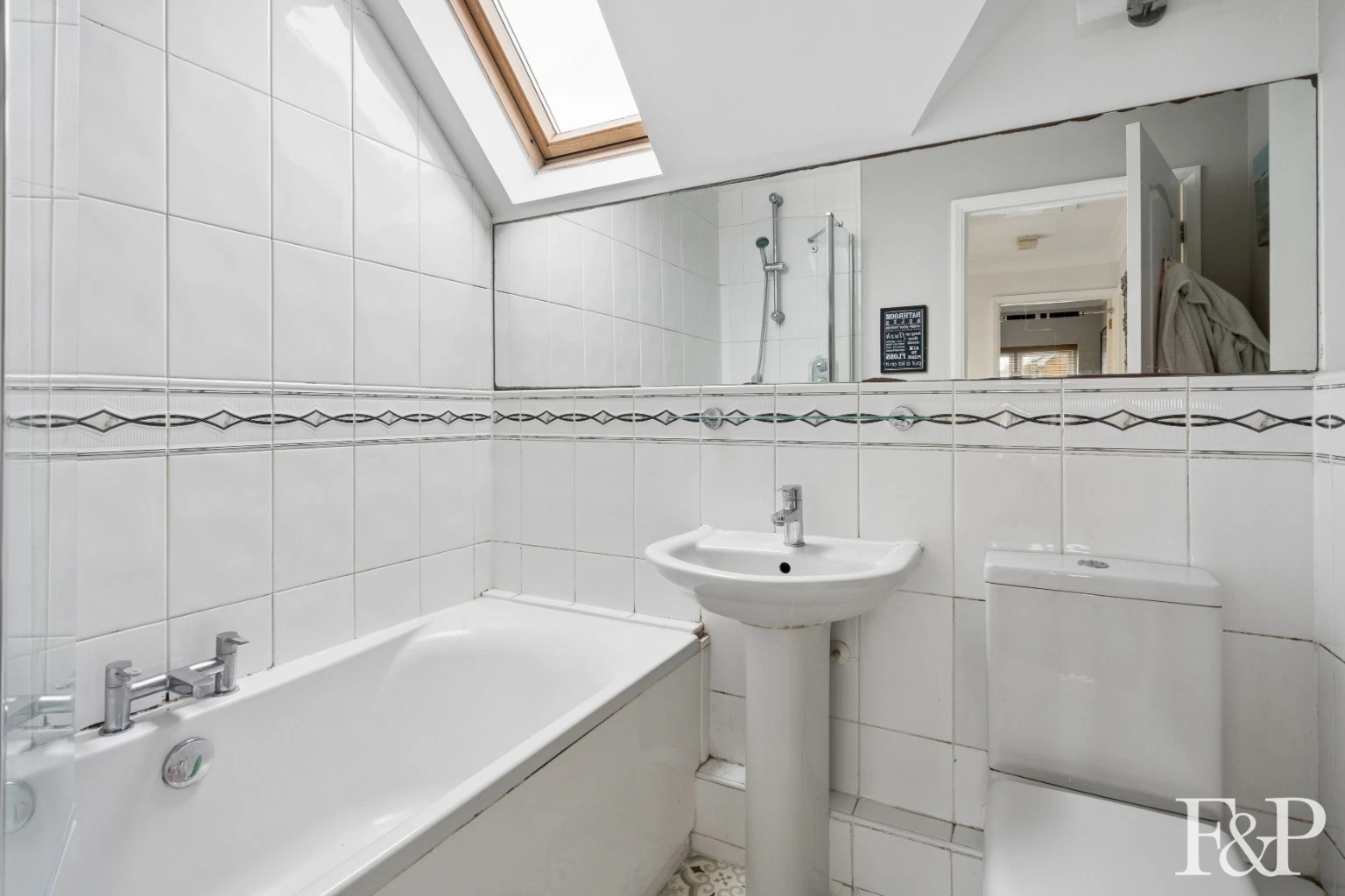 1 Carpenters Close, Woodley - image 12