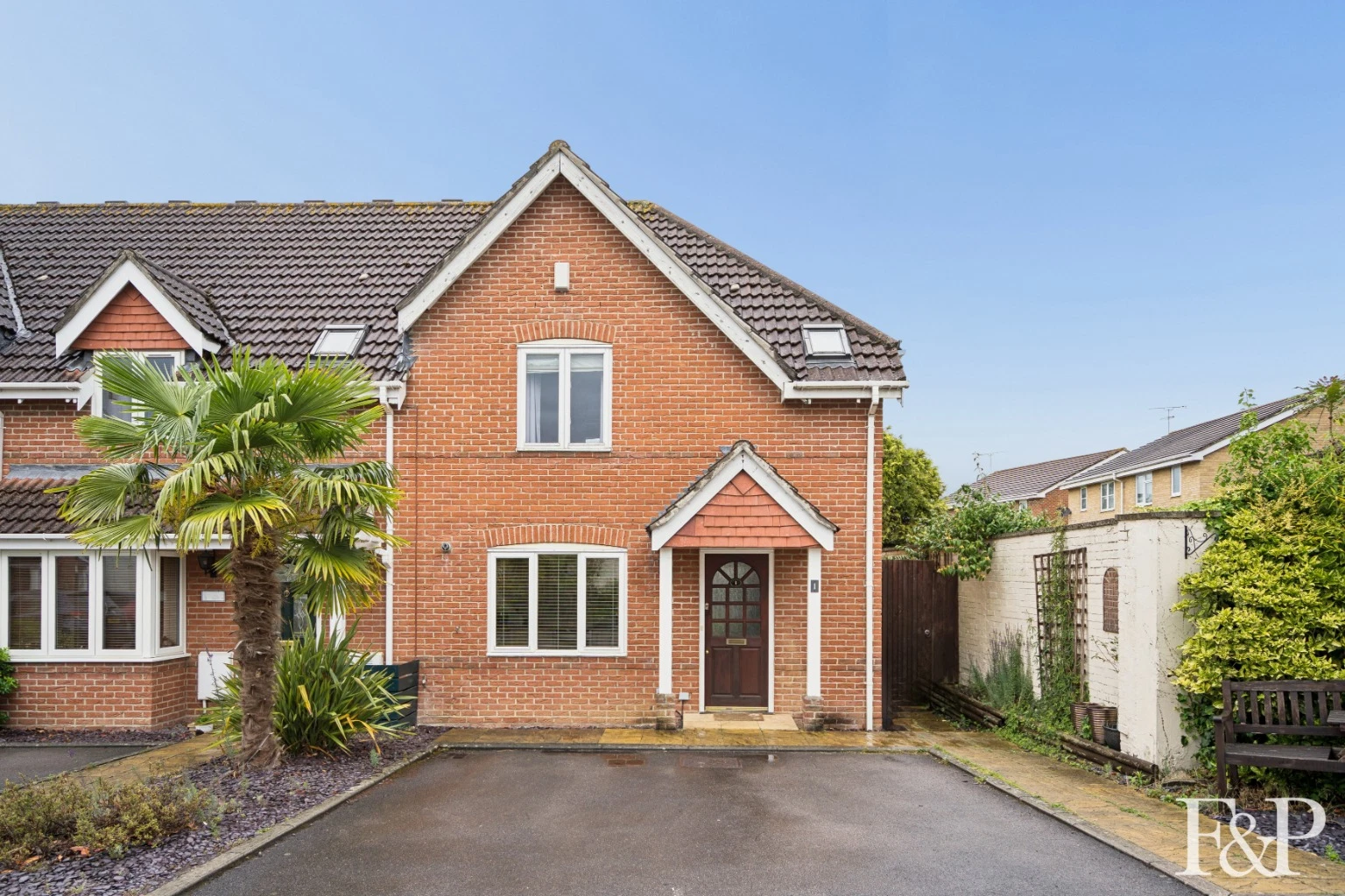 1 Carpenters Close, Woodley - image 1