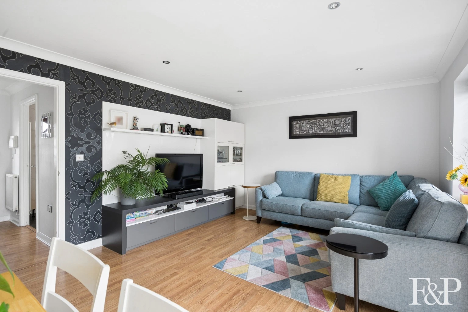 1 Carpenters Close, Woodley - image 2