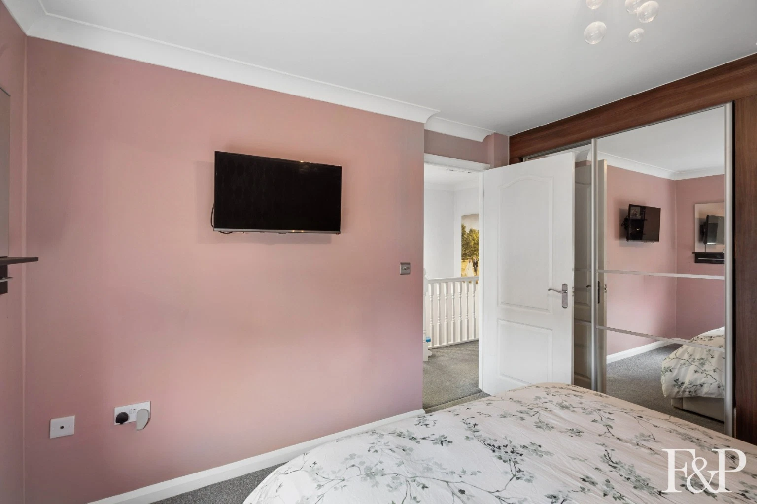 1 Carpenters Close, Woodley - image 8