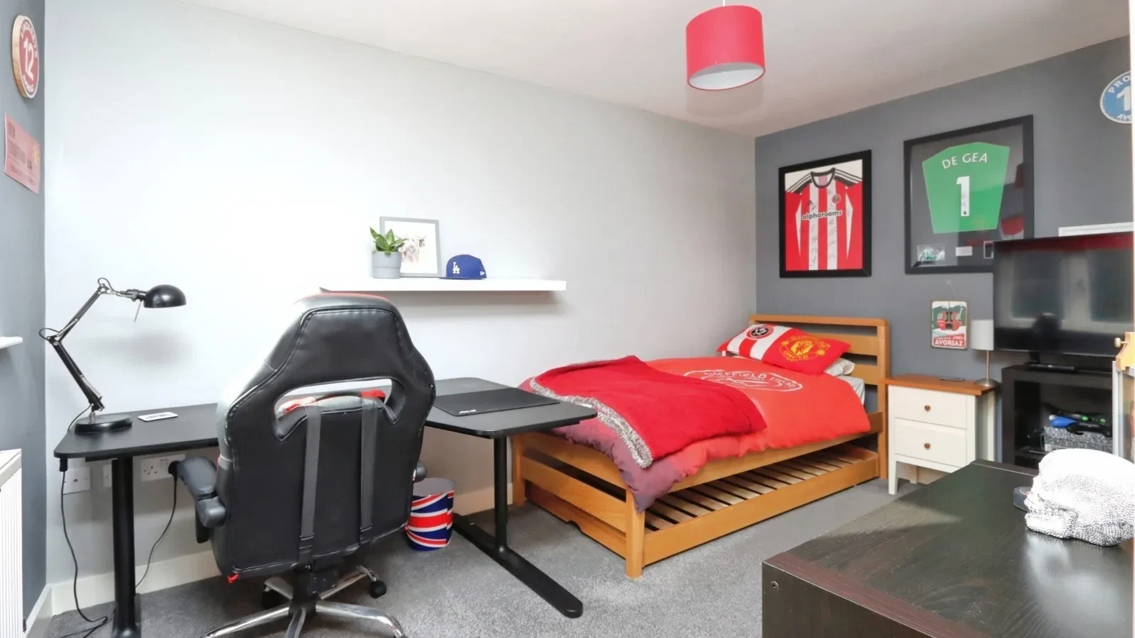 Gomersal Lane, Dronfield, Derbyshire, S18 - image 20
