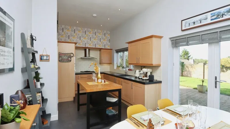 Gomersal Lane, Dronfield, Derbyshire, S18 - image 3