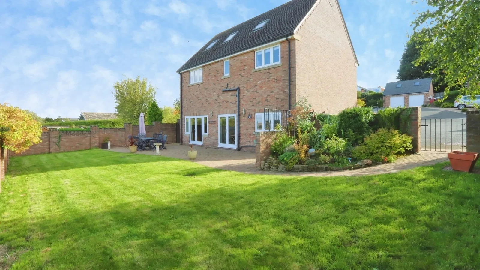 Gomersal Lane, Dronfield, Derbyshire, S18 - image 4