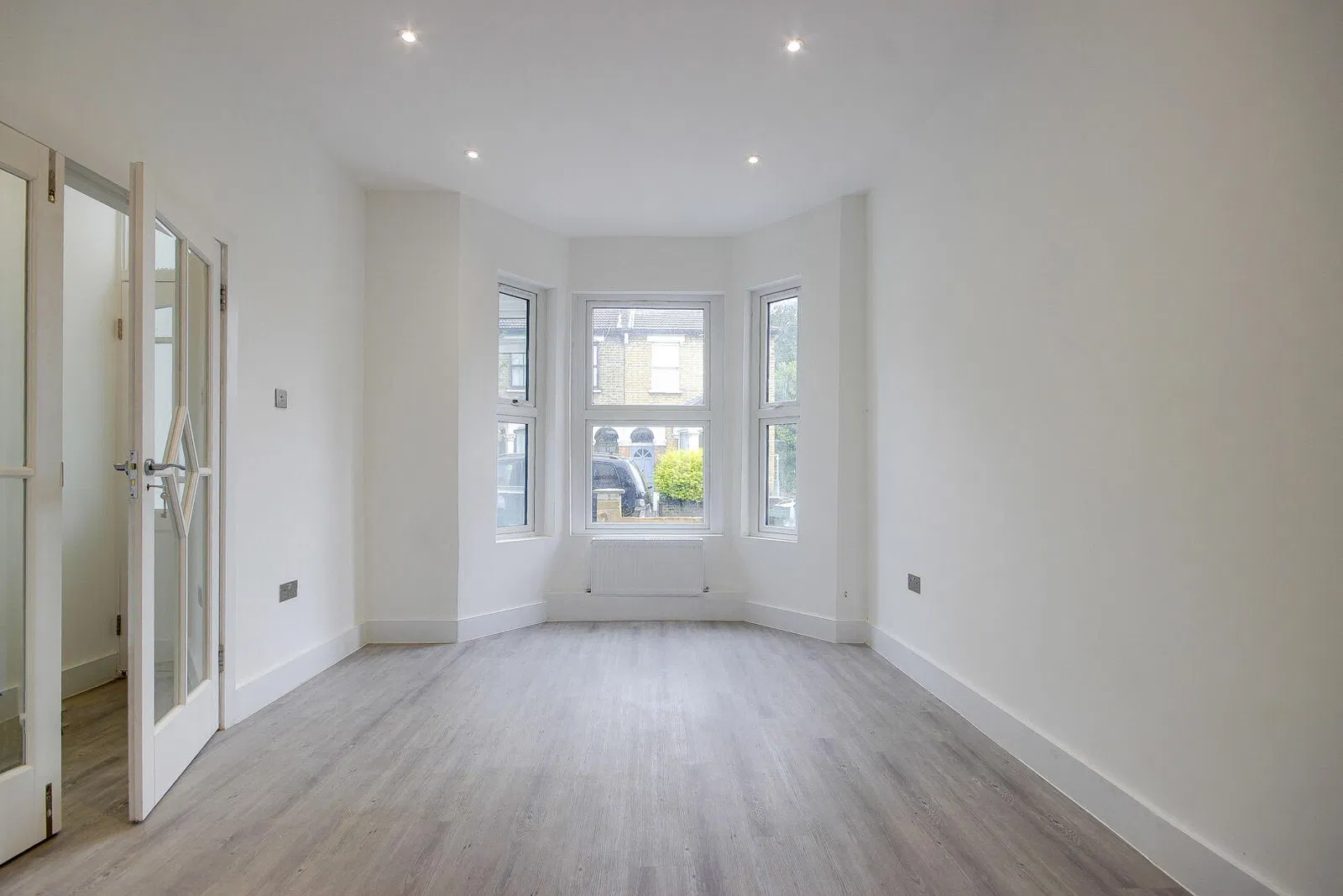 Daventry Avenue, London, Greater London, E17 9AQ - image 3
