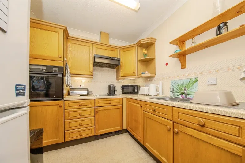 Exeter Drive, Colchester - image 2