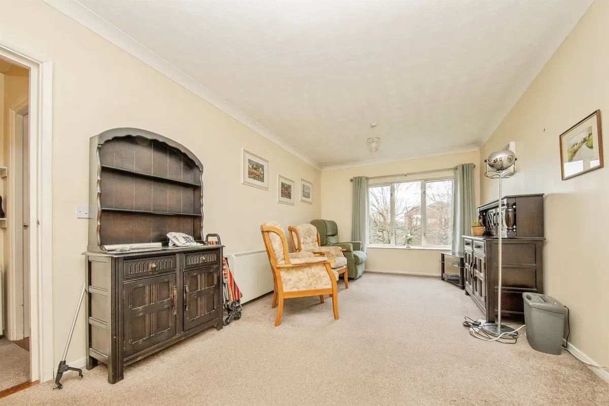 Exeter Drive, Colchester - image 5
