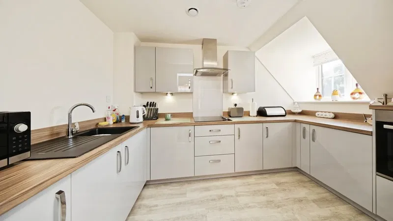 New Dover Road, Canterbury, Kent, CT1 - image 3