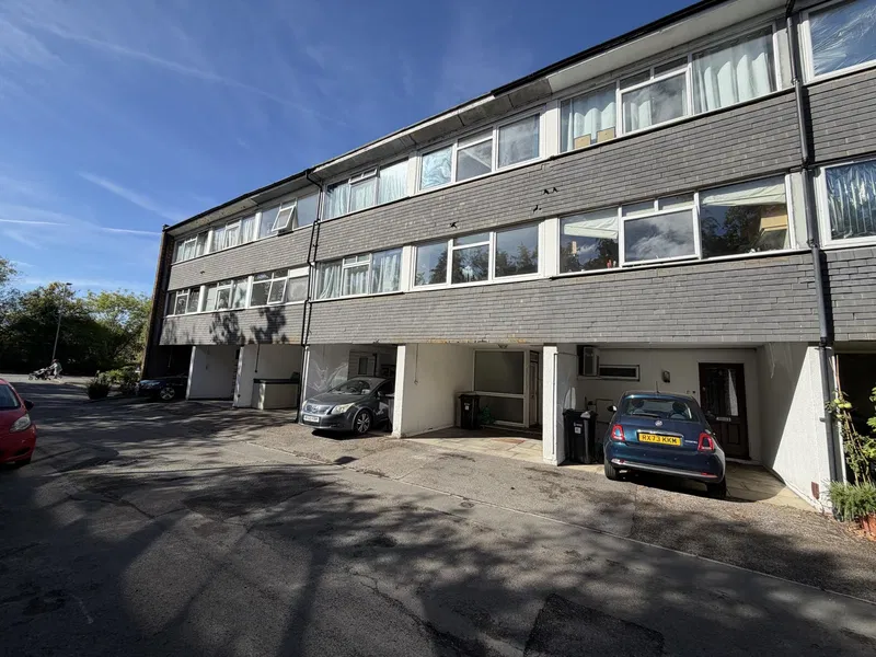 Mill Close, Wokingham, RG41