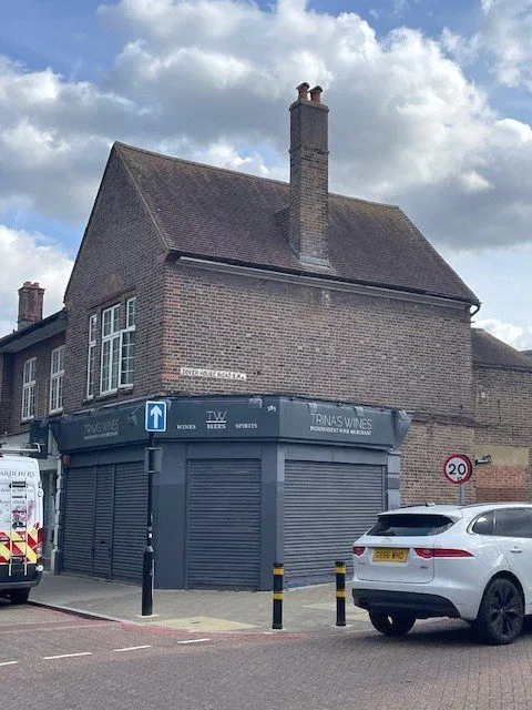 Upper Richmond Road, London, SW15 - image 2
