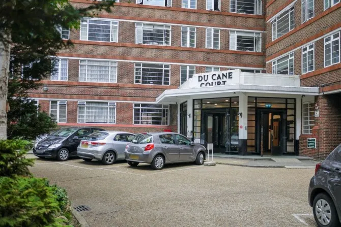 Flat E53 Du Cane Court, Balham High Road, Balham, London, SW17 7JL - image 2