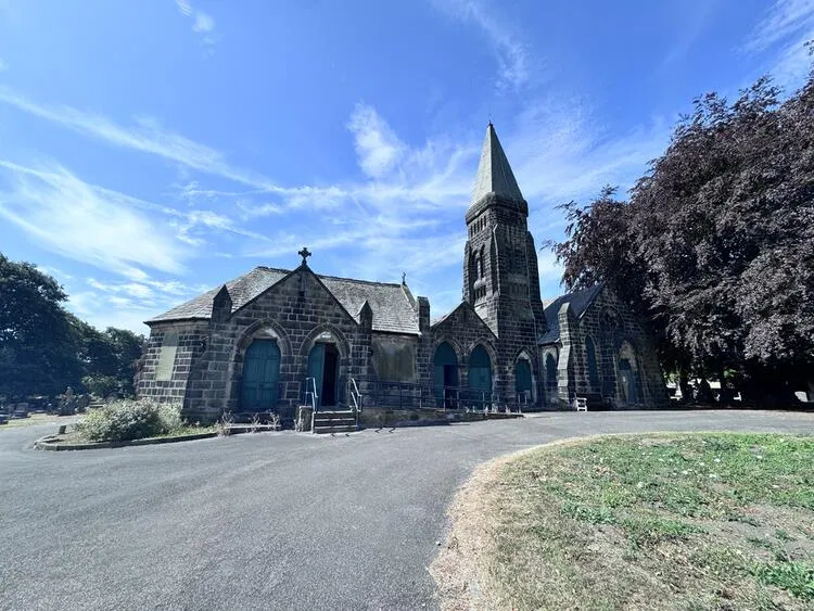 Horsforth Cemetery Chapel, Calverley Lane, Horsforth, Leeds, West Yorkshire, LS18 4DZ - image 1