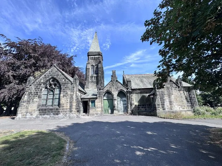 Horsforth Cemetery Chapel, Calverley Lane, Horsforth, Leeds, West Yorkshire, LS18 4DZ - image 3