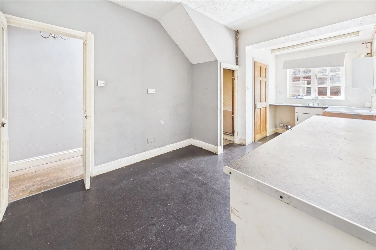 Newbury, Berkshire, RG14 - image 3