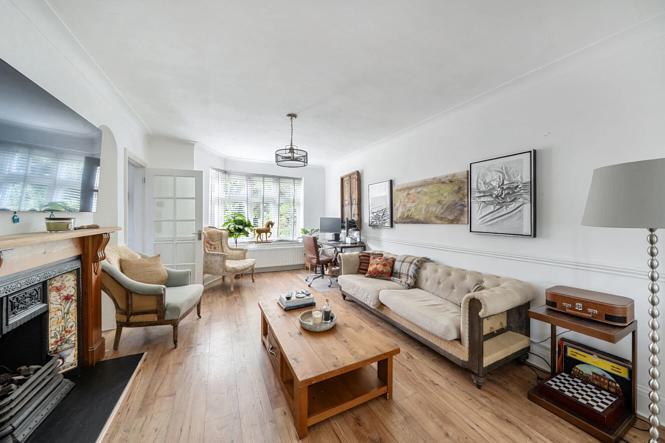 Friary Close, London, N12 - image 12