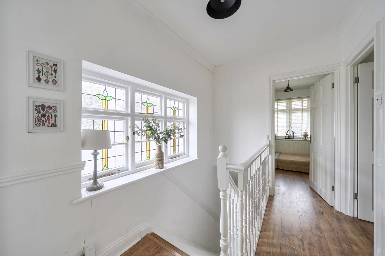 Friary Close, London, N12 - image 15