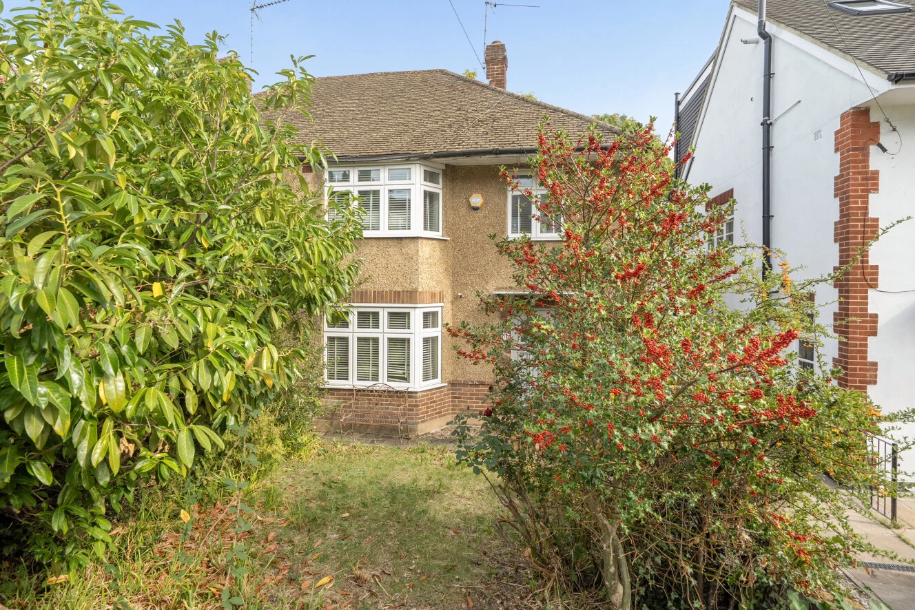 Friary Close, London, N12 - image 18