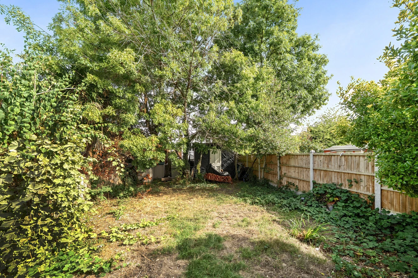 Friary Close, London, N12 - image 4