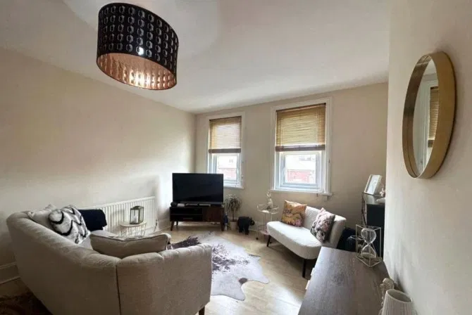 Flat 8, 23-25 St Andrews Road, Southsea, City of Portsmouth, PO5 1EP - image 4